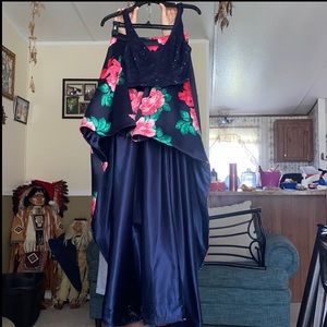 Prom dress size 5 only wear once